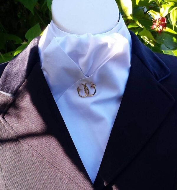 EPT01. Plain White 100% Cotton Pre Tied Stock Tie