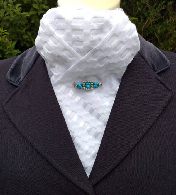 EPT12. White Jacquard Pre Tied Stock Tie